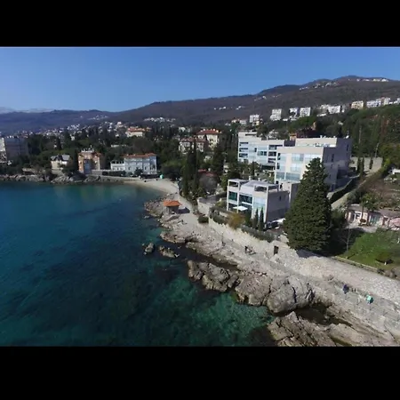 Queen Of Appartement